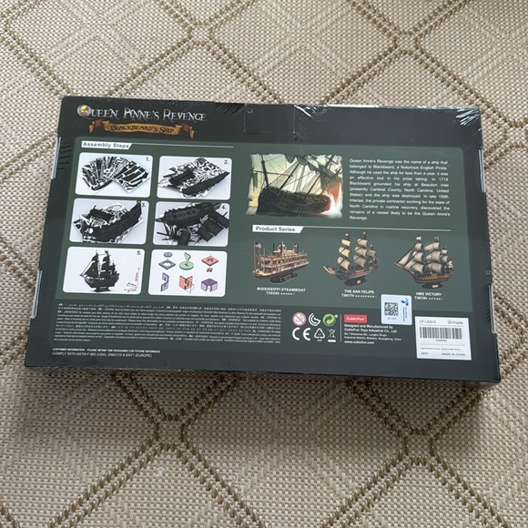 Queen Anne’s Revenge pirate ship model for Imaginative Adventures, lights up - Picture 2 of 3